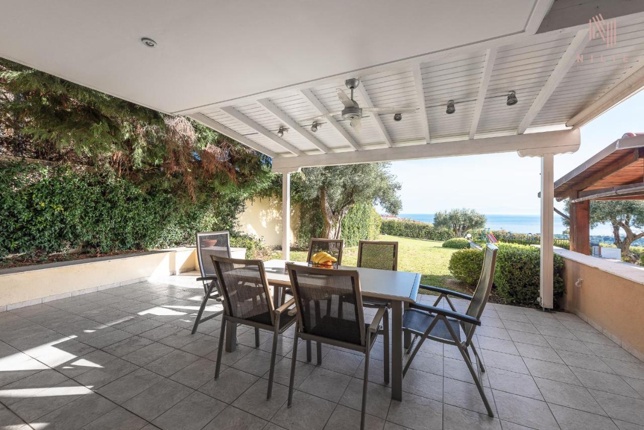 Breathtaking Villa, Nilie Hospitality Mgmt Possidi Extérieur photo