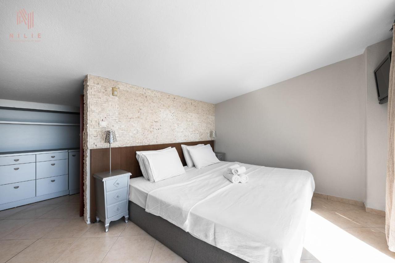 Breathtaking Villa, Nilie Hospitality Mgmt Possidi Extérieur photo